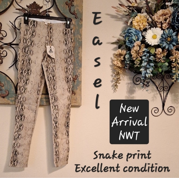 Easel Snake Print Skinny Pants. NWT Size Small - Picture 1 of 12